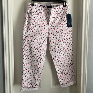 Charter Club Bristol Capri Size 6